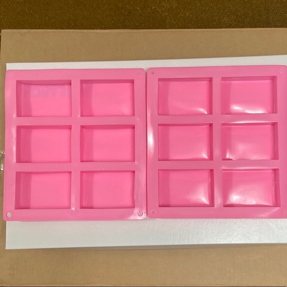 4/$15 Silicone Soap Molds Lot of 2 - Picture 1 of 4